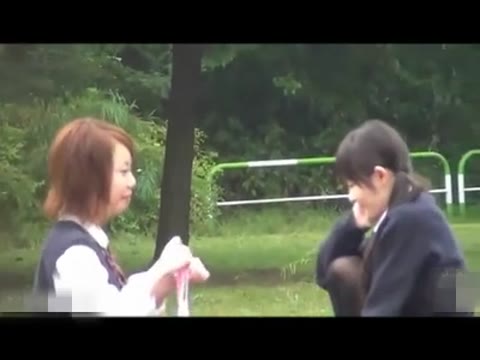 制服オOッコ登下校