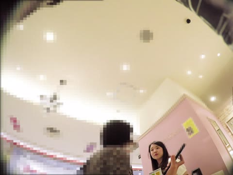 アクセ店員に粘着。何度もカウンターから呼び出し純白Pを撮影【声かけ】