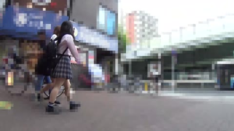 姉?と一緒の低身長ロリJ○の食い込みパンツ
