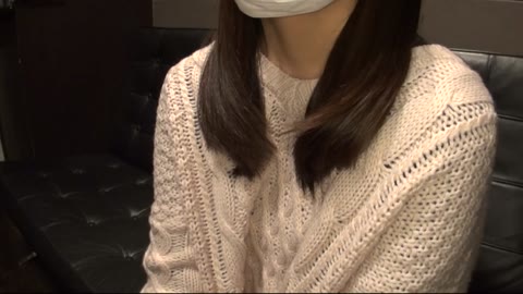 お金に困った清楚系女子の未開発なカラダに生ちんこ挿入