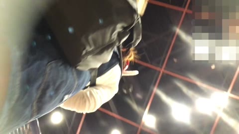 ハロウィンコス！！エロすぎな格好なギャルちゃんパンチラ