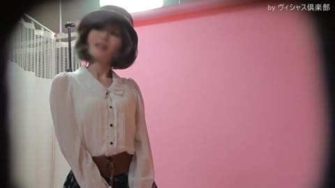 過激すぎる！街で声掛けしたお洒落な10代娘と卑猥な撮影会x4本