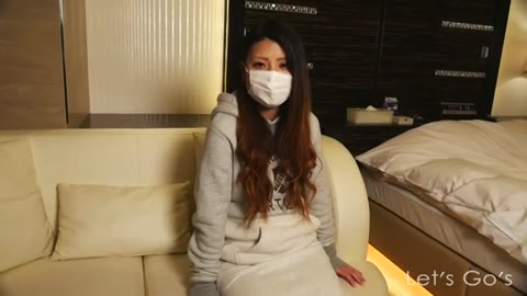 エロオーラかもしだす淫らな娘を誘い欲望まみれの快感SEX、２本