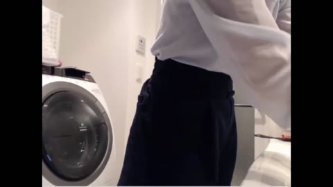 JD妹の脱衣所着替え（生理中）