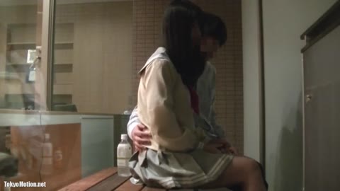 SSS級美少女に制服姿で好き放題