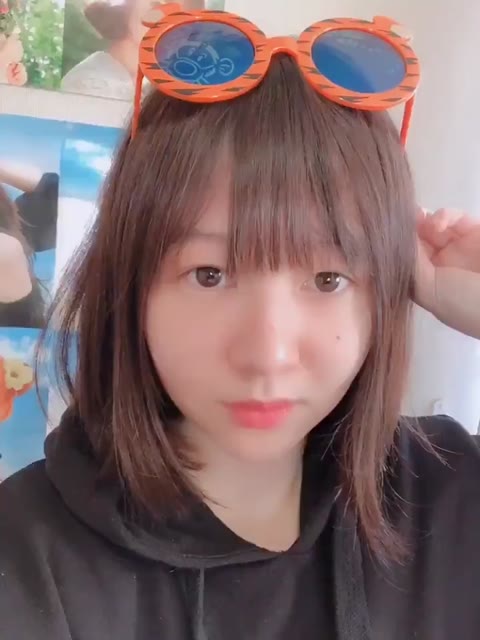 童顔でセーラー服の女子○生に中出し☆初デンマ＆ぎこちないフェラ☆生々しい映像！他3本