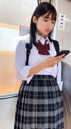 【再販】電車内集団おさわり 乳揉み・マンクチュで電車内でビクイキ 都内私立高3年 Hちゃん（仮名）