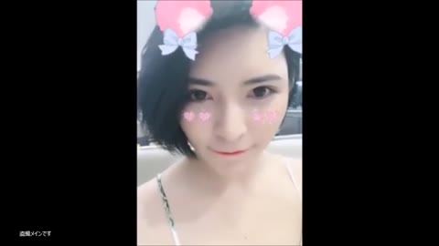 キャミから乳首出現胸チラ