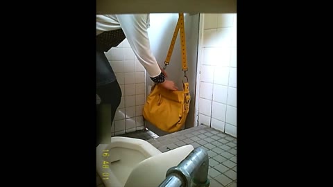 トイレの秘密 4