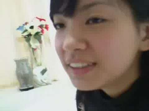 Fカップ巨乳。不慣れなフェラチオ＆頬をピンクに染めながら喘ぐともちゃん