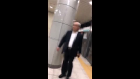 背の高い美女を悪戯